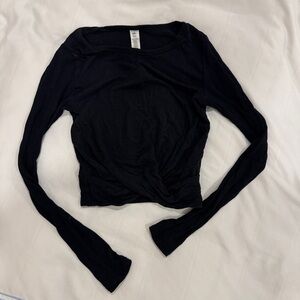 Alo Yoga Women's Black Long Sleeve Top